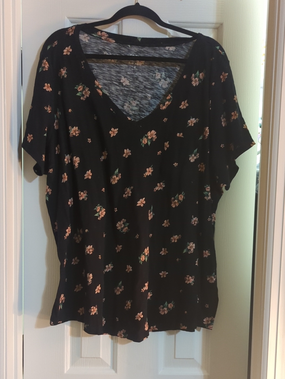 torrid Black V-Neck Short Sleeve Top with Pink Floral Print
